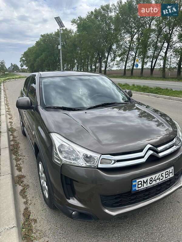 Хетчбек Citroen C4 2012 в Ромнах