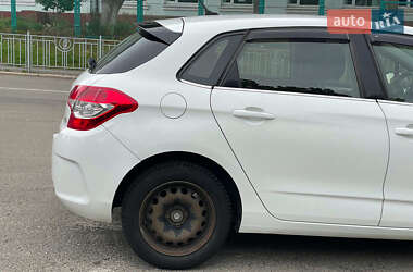Хэтчбек Citroen C4 2013 в 