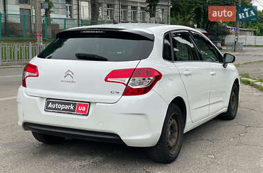 Хэтчбек Citroen C4 2013 в 