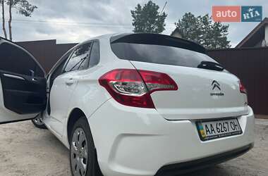 Хэтчбек Citroen C4 2014 в 