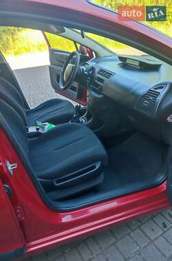 Хэтчбек Citroen C4 2007 в 