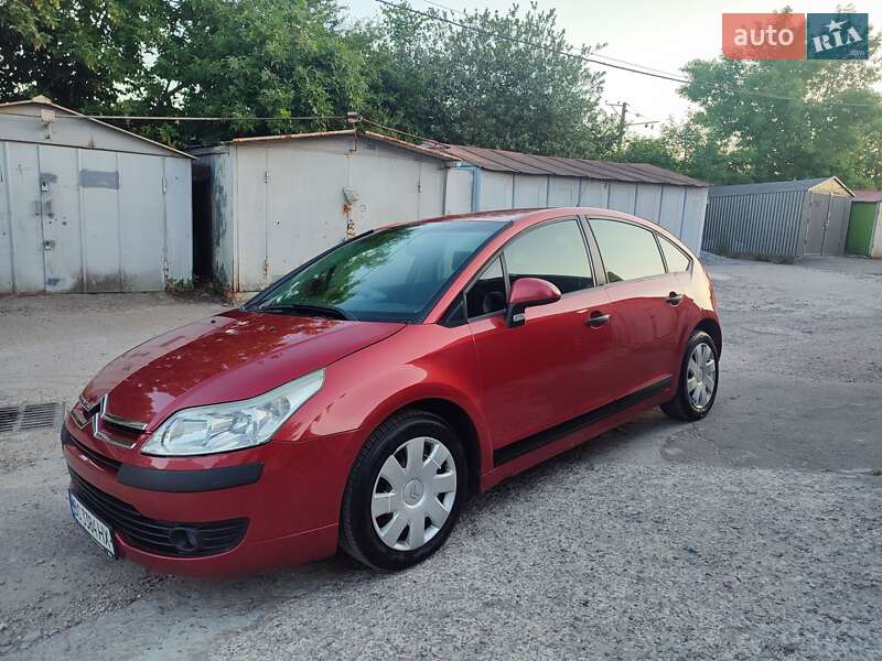 Хэтчбек Citroen C4 2007 в 