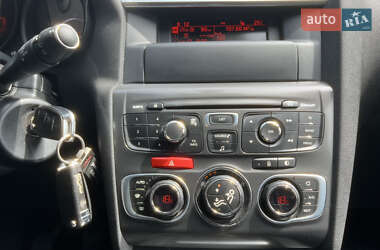Хэтчбек Citroen C4 2013 в 