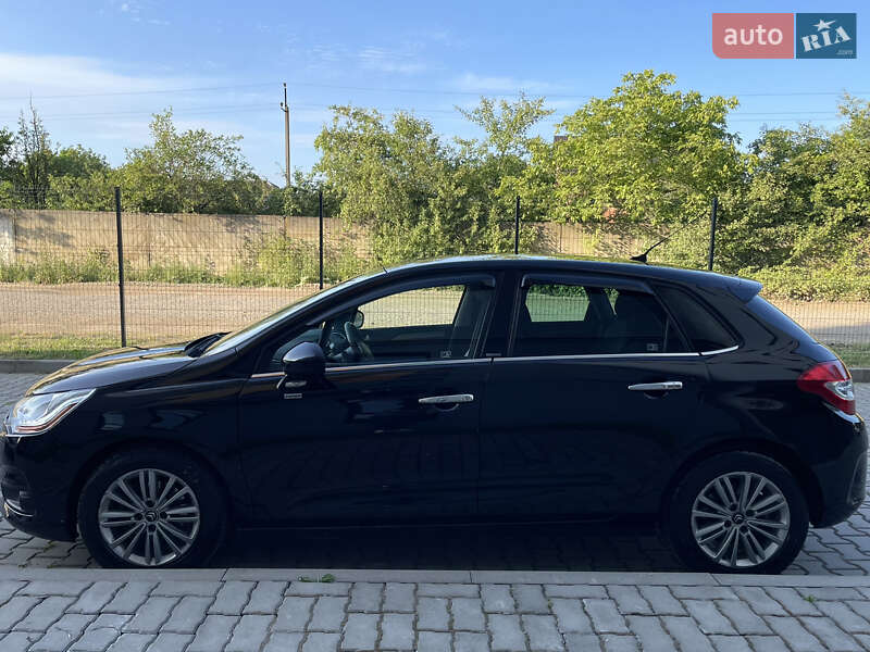 Хэтчбек Citroen C4 2012 в Ивано-Франковске