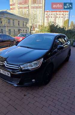 Хэтчбек Citroen C4 2013 в 