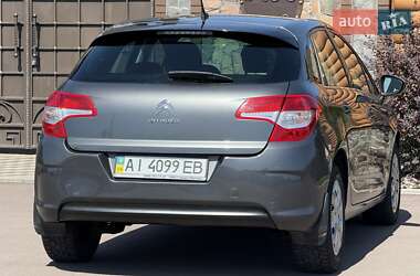 Хэтчбек Citroen C4 2012 в 