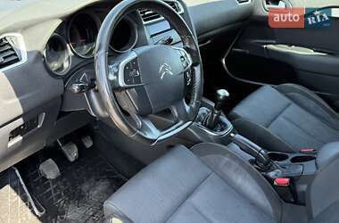 Хэтчбек Citroen C4 2012 в 
