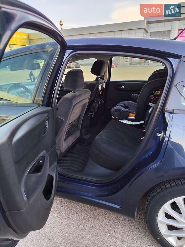 Хэтчбек Citroen C4 2008 в Полтаве
