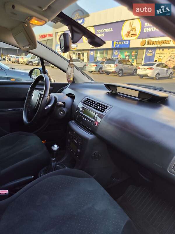 Хэтчбек Citroen C4 2008 в Полтаве