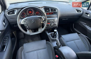 Хэтчбек Citroen C4 2011 в 