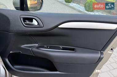 Хэтчбек Citroen C4 2011 в 
