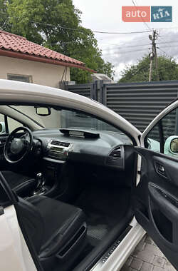 Купе Citroen C4 2009 в 