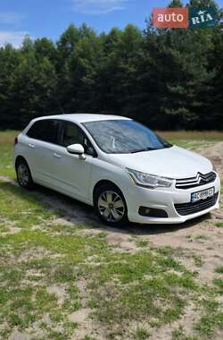 Хэтчбек Citroen C4 2011 в 