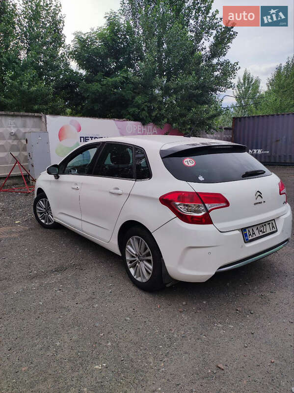 Хэтчбек Citroen C4 2012 в Киеве