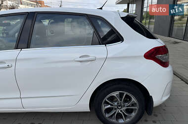 Хэтчбек Citroen C4 2012 в 
