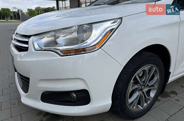 Хэтчбек Citroen C4 2012 в 