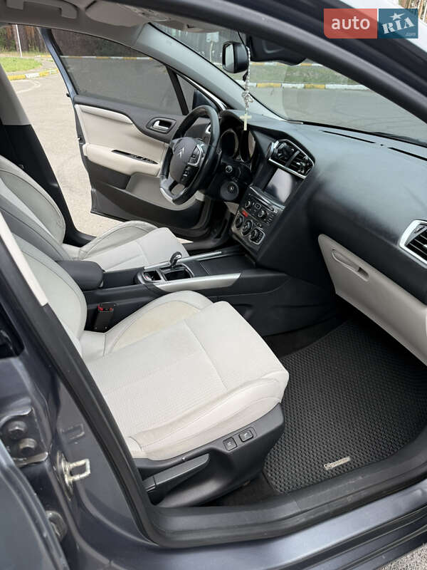 Хетчбек Citroen C4 2011 в Ірпені