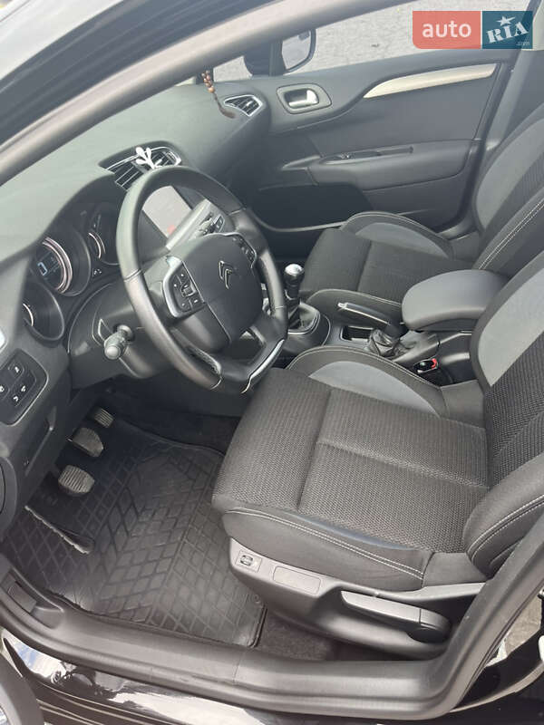 Хэтчбек Citroen C4 2017 в Полтаве