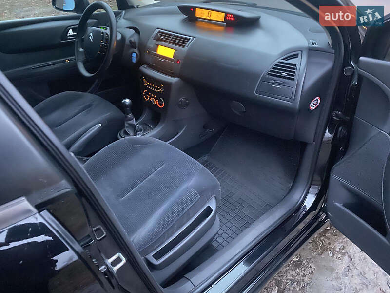 Хэтчбек Citroen C4 2009 в Прилуках фото 11 Хэтчбек Citroen C4 2009 в Прилуках