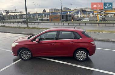 Хэтчбек Citroen C4 2012 в 