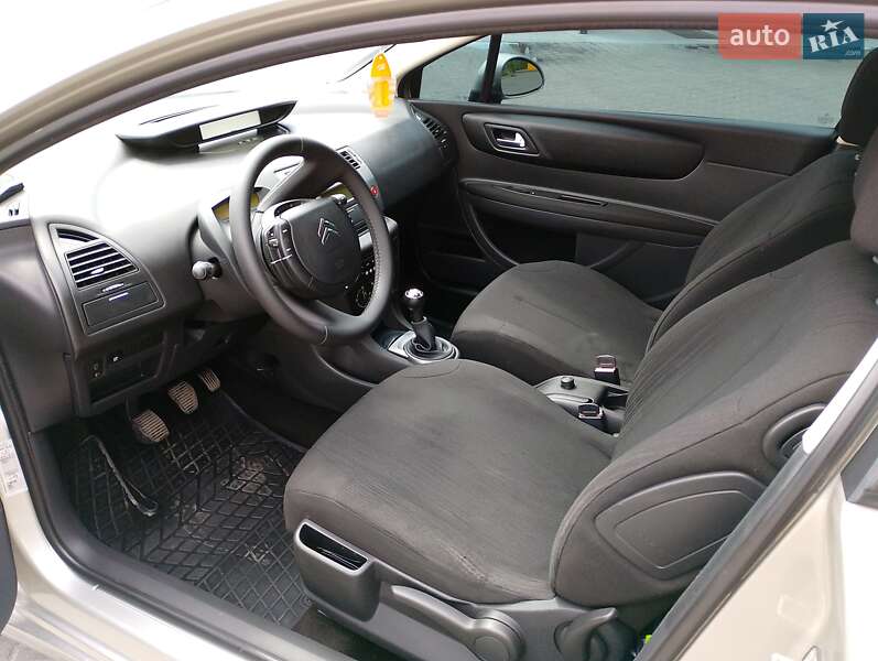 Купе Citroen C4 2008 в Черновцах