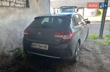 Хэтчбек Citroen C4 2012 в 