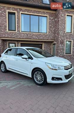 Хэтчбек Citroen C4 2012 в 