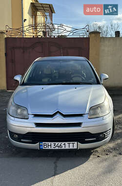 Хэтчбек Citroen C4 2004 в 