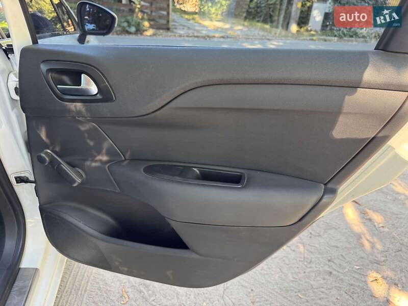 Хэтчбек Citroen C4 2011 в Киеве фото 17 Хэтчбек Citroen C4 2011 в Киеве