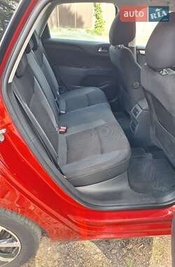 Хэтчбек Citroen C4 2017 в 