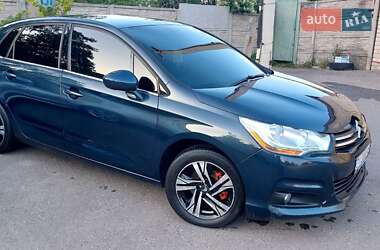 Хэтчбек Citroen C4 2012 в 