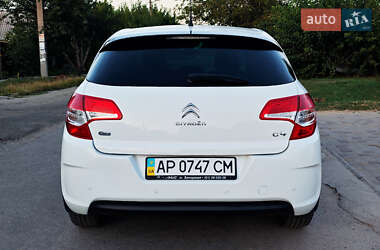 Хэтчбек Citroen C4 2013 в 