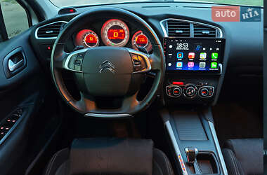 Хэтчбек Citroen C4 2013 в 