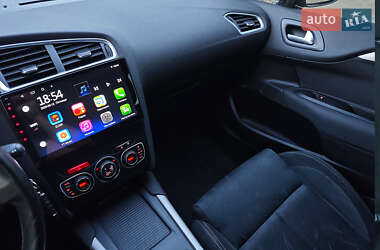 Хэтчбек Citroen C4 2013 в 