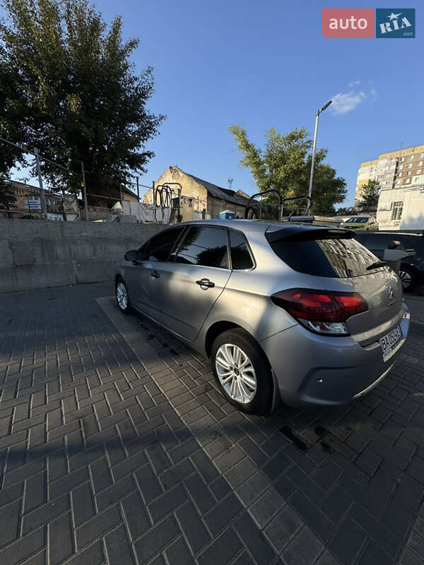 Хэтчбек Citroen C4 2017 в Кропивницком