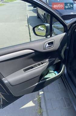 Хэтчбек Citroen C4 2012 в 