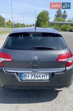 Хэтчбек Citroen C4 2012 в 