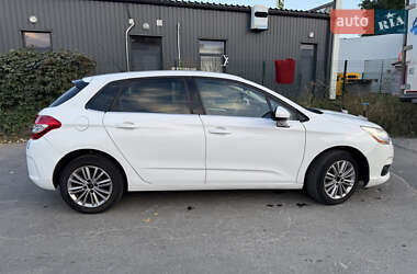 Хэтчбек Citroen C4 2011 в 