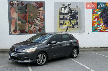 Хэтчбек Citroen C4 2012 в 