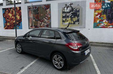 Хэтчбек Citroen C4 2012 в 