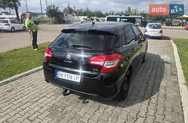 Хэтчбек Citroen C4 2012 в 