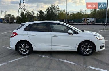Хэтчбек Citroen C4 2014 в 