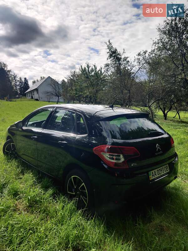 Хэтчбек Citroen C4 2013 в Киеве