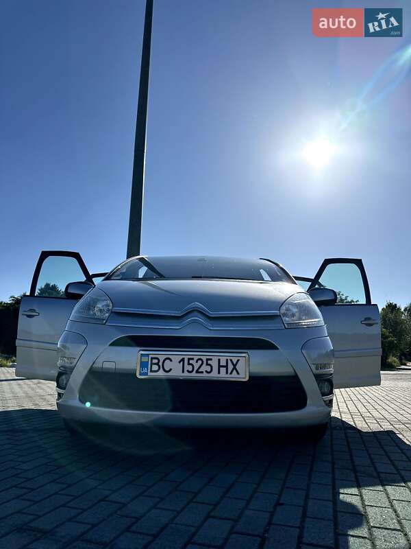 Хэтчбек Citroen C4 2012 в Львове