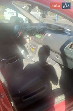 Хэтчбек Citroen C4 2009 в 