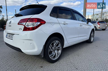Хэтчбек Citroen C4 2012 в 