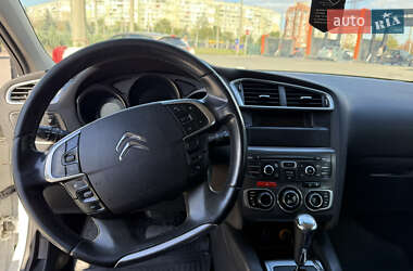 Хэтчбек Citroen C4 2012 в 