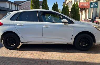 Хэтчбек Citroen C4 2013 в 