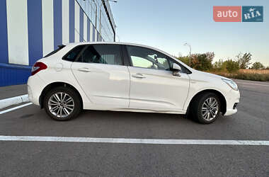 Хэтчбек Citroen C4 2012 в 