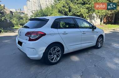 Хэтчбек Citroen C4 2013 в 